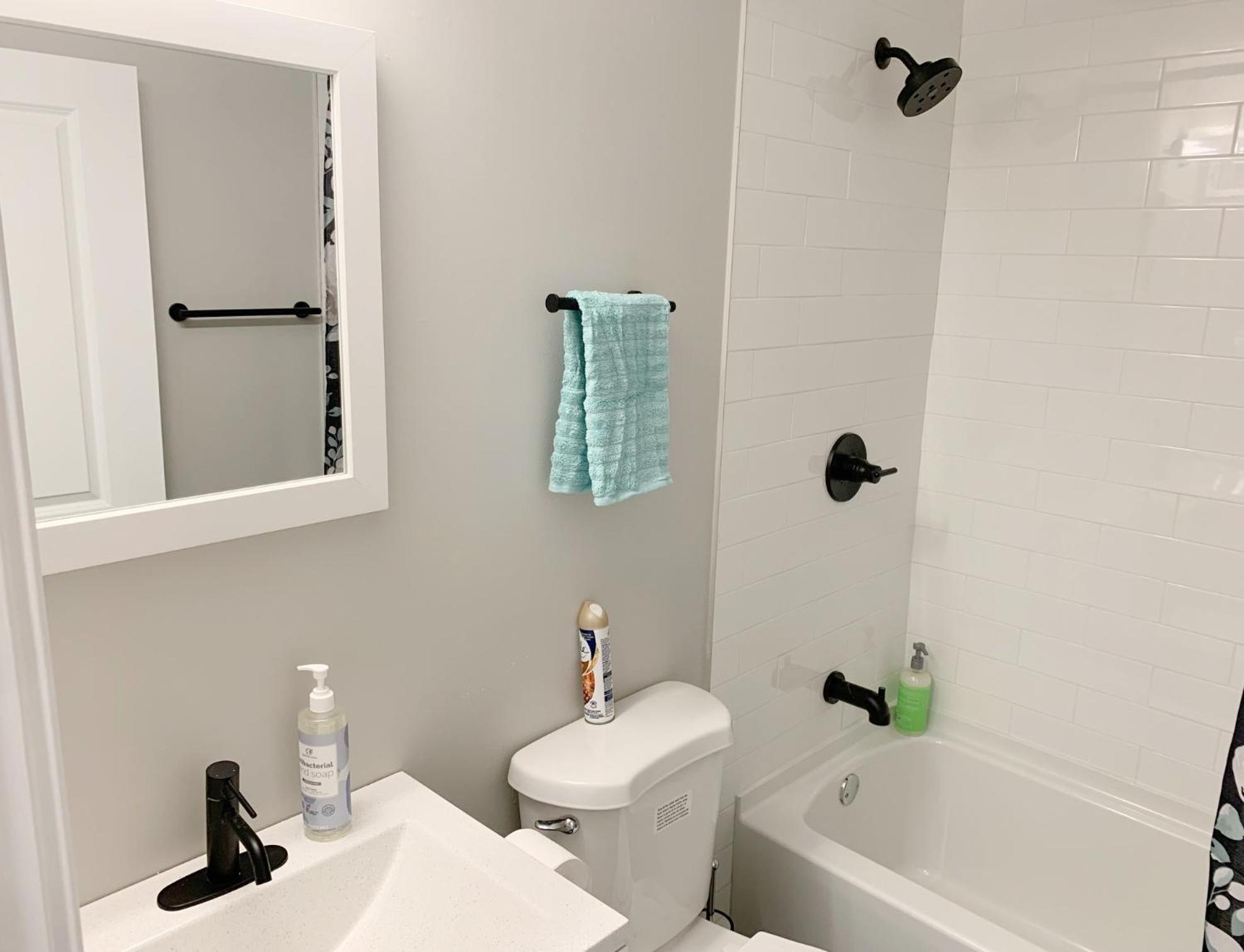 Charming 3Br 2Ba With Private Patio Lägenhet Philadelphia Exteriör bild